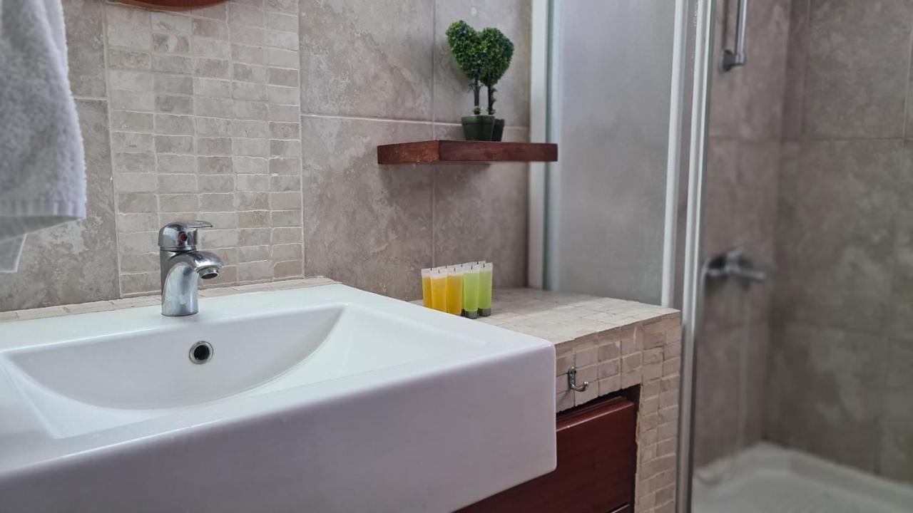 Stay Antique Apartment Larnaca Esterno foto